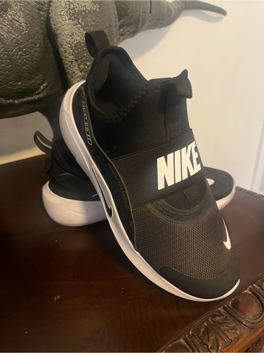 Nike Boys Flex Runner
4 Sneakers